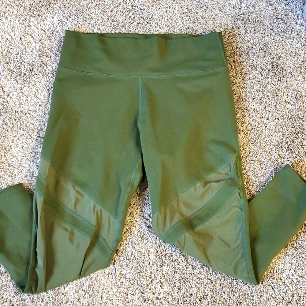 Fabletics Capri Legging